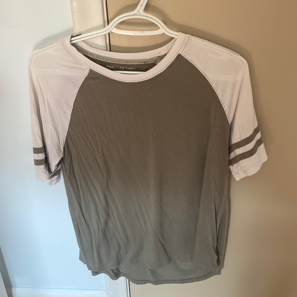 AEO SOFT AND SEXY TEE